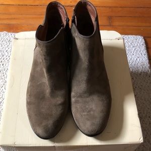 New!! Sam Edelman petty booties (Olive Green)